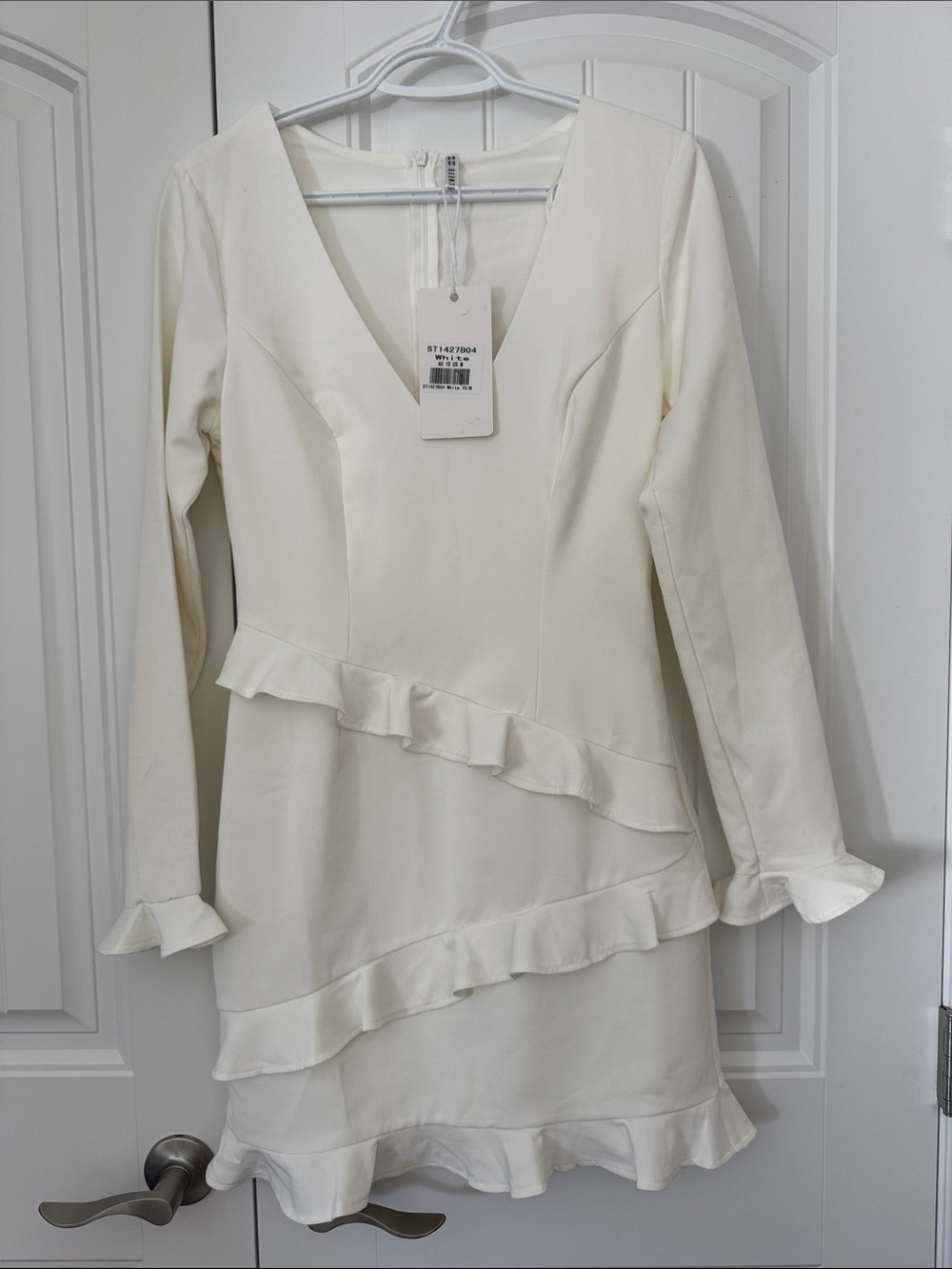 Women’s White Ruffle Long-Sleeve Dress